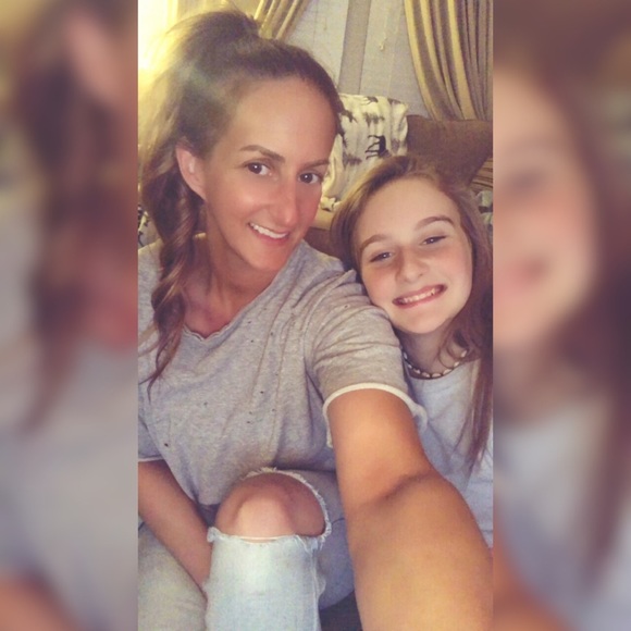 Meet your Posher ❤️ - Picture 4 of 12